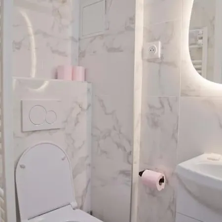 Zoe - Design 2br Mouffetard Apartment Paris